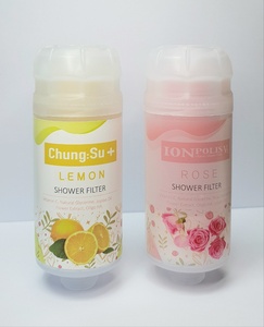 Filtre de douche à charbon actif parfumé à la vitamine C ioniseur de SPA pour l'élimination du chlore pour l'utilisation de camping-car domestique fabriqué en Corée - Product Image 1