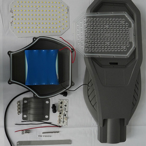 Lampe solaire de rue homologuée CE 400w 500W 600W Tout-en-un Lampe solaire de rue robuste Étanche Lampe de route extérieure sur poteau - Product Image 6