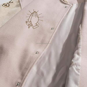 Chaqueta Varsity Extra Grande de Invierno con Cuello Alto, Ecológica y Transpirable para Hombre, con Caligrafía China Bordada, Estilo Urbano - Product Image 6