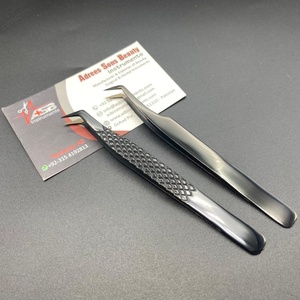 แหนบขนตาปลอมทำจากสเตนเลสสตีลสีดำปากคีบสำหรับต่อขนตาแหนบติดโลโก้แบบกำหนดเอง - Product Image 2