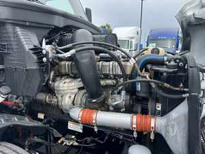 รถบรรทุก Cascadia 126 Sleeper ปี 2021 สภาพดี ใช้งานน้อย - 455 แรงม้า เกียร์อัตโนมัติ 12 สปีด Dt12 พร้อมส่งออกทั่วโลก - Product Image 5