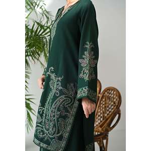 ชุดเสื้อปักผ้าบาติกผ้าชีฟองพร้อมกางเกงขายาว - Product Image 5