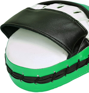Los conjuntos de boxeo de artes marciales MMA de cuero genuino duradero personalizado OEM incluyen almohadillas de enfoque y mitones curvos para la práctica de perforación - Product Image 6