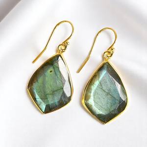 Piedra preciosa labradorita de piedra natal, 23x12 MM, conjunto de bisel en forma de hoja, pendientes de gota chapados en oro, pendientes personalizados, joyería para mujer - Product Image 4