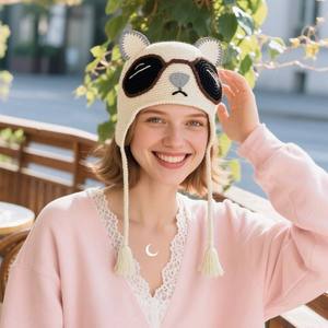 Bonnet en tricot super adorable pour femme, motif dessin animé mignon, fait main en fil de coton respirant, idéal pour l'hiver et les fêtes – Nouveauté très tendance - Product Image 1