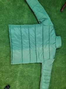 แจ็กเก็ตปลาปักเป้าสีวาวพร้อมซิปคู่และโลโก้ปักตามสั่ง - Product Image 2