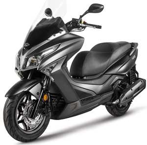 Embrague original de Kymco OEM Peso FCC 22300-LHJ3-900 Agility Downtown X-Town People Like Dink Movie XL 125/150 Drive Plate Assy. - Product Image 3