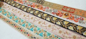 Lacets de travail en fil brodé sur mesure en broderie de paillettes dans des couleurs vives et pastel en largeur de 1.5 pouces pour les vêtements - Product Image 6