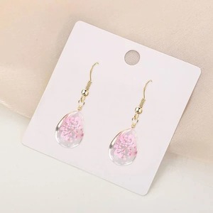 Boucles d'oreilles fleur en résine véritable pétale séché à l'intérieur des boucles d'oreilles en résine blanche et or élégance classique pour les filles de mariage et de fête - Product Image 3