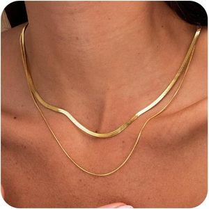 Conjunto de Collar chapado en oro de moda para mujer, collares en capas delicados con eslabones cubanos y cadena de clip para mujeres con estilo - Product Image 1