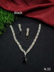 ENSEMBLE DE COLLIER DE MARIÉE EN DIAMANT AMÉRICAIN ET BOUCLES D'OREILLES CLASSIQUES ET DE HAUTE QUALITÉ ENSEMBLE DE BIJOUX DE MARIAGE POUR FEMMES DE STYLE CLASSIQUE - Product Image 2