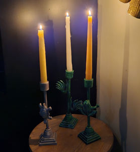 Portavelas de estatuilla de tortuga fundida de aluminio Venta caliente Soporte de vela de luz en T desgastado Soporte de vela de acento agrietado superior de mesa - Product Image 4