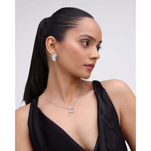 Collier superposé avec pendentif initial en émeraude - Product Image 3