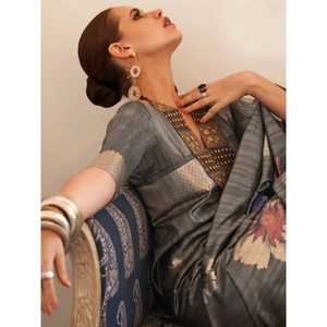 Elegante Sari de Seda Gris con Blusa, Técnica de Tejido Zari para Bodas - Product Image 3