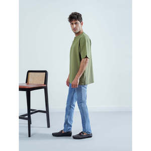 Camiseta de Algodón 100% con Hombros Caídos, MOQ Bajo, Cómoda, MC2107, Tejido Jersey de 240g, 220gsm, Impresión Serigráfica Sólida - Product Image 3