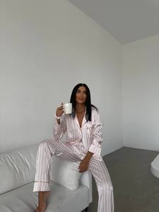 Conjunto de Pijama de Satén para Mujer, Térmico, Liso, Teñido, Suave, Elástico en la Cintura, Camisa de Manga Larga con Botones, Pantalones Cortos, Ropa de Dormir, Ropa de Casa - Product Image 3