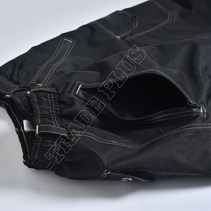 Nuevos pantalones de esquí negros de invierno para exteriores Diseño aislado impermeable con bolsillos de carga y cintura con cordón - Product Image 4