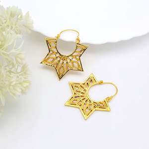 Pendientes de latón chapados en oro exclusivos, joyería de aro, diseño de estrella, pendientes étnicos circulares abiertos de forma redonda para mujer - Product Image 2