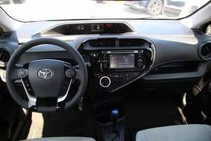 Toyota Prius C One 2018 d'occasion en bon état - Product Image 4