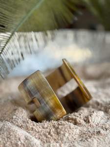 Bijoux à la main en corne de buffle naturelle, bracelet à manchette, bijoux de luxe fabriqués à la main - Product Image 5