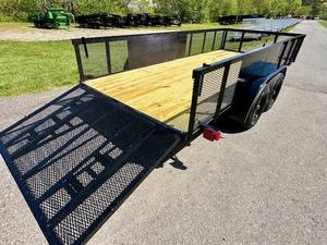 Remolque de Caja Pequeña Galvanizado de 8x5 con Eje Único, Motor y Transmisión para Uso en Fábricas o Granjas de Alta Productividad - Product Image 5