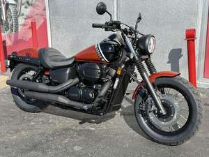 NUEVO ÉXITO DE VENTAS 2025 Shadow Phantom Motor V-Twin de 745 cc Refrigerado por Líquido de 4 Tiempos para un Rendimiento Suave y Potente - Product Image 4