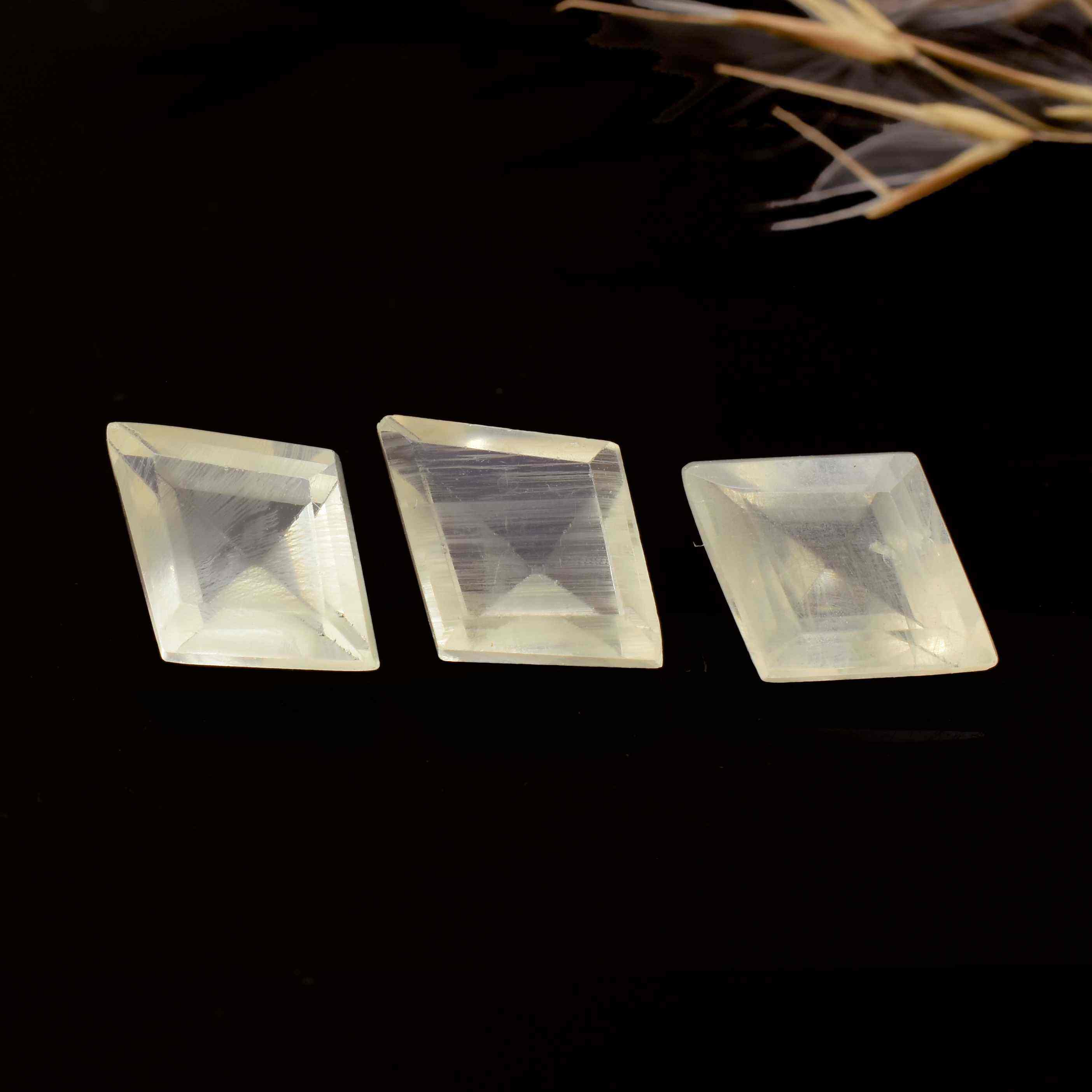 สีเหลือง