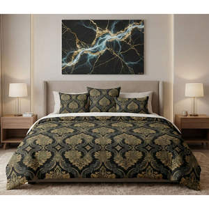 Couette de luxe Legacy Luxe Baroque Noir, matelassée, imprimée, en microfibre de polyester, motif carré double, lavable en machine - Product Image 1