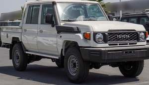 Toyota LandCruiser Pick LC79 2025, 2.8L Diesel, Double Cabine, Boîte de vitesses automatique M/T, Sièges en cuir clair, Caméra arrière, R16 - Product Image 5