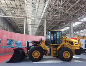 2024 utilisé CAT 420 chargeuse-pelleteuse multifonction avec moteur diesel unique Mini chargeuse avec fixation de godet à vendre - Product Image 1