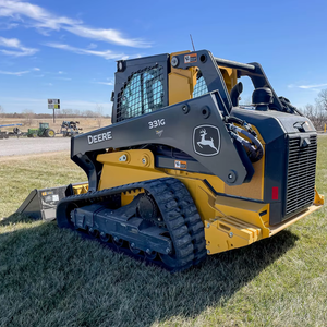 รถแทรกเตอร์เดินตาม John Deere 331G ปี 2024 แรงบิดสูง เบาะนั่งแบบ Air Ride ระบบควบคุมแรงดันสูง EH พร้อมห้องโดยสารติดตั้งเครื่องปรับอากาศ  ตลับลูกปืนเครื่องยนต์ - Product Image 2