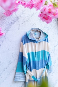 เสื้อคลุมอาบน้ำแบบตุรกี ผ้าเทอร์รี่ฮาวาย ลายทางสีน้ำเงินและสีเขียวขุ่น มีฮู้ด ผ้าฝ้าย 100% - Product Image 4