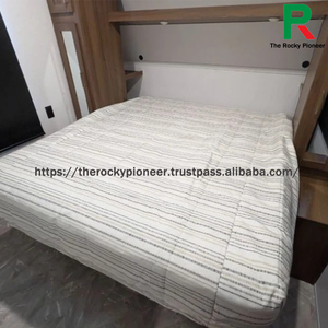 Remolque de Viaje de Aleación de Aluminio 2025 Usado en los EE. UU. con Amplia Capacidad para Dormir, Ideal para tus Aventuras Épicas - Product Image 5