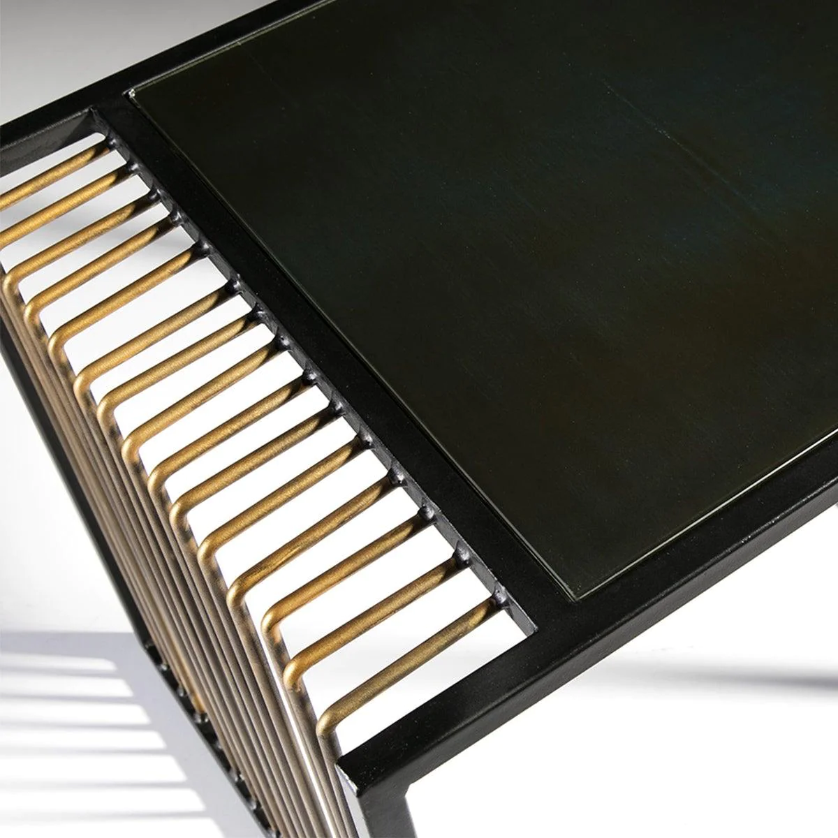 สีทอง &amp; สีดำ