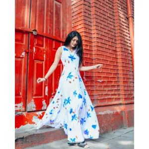 ชุดเดรสผ้าเรยอนสีขาวลายดอกไม้สีน้ำเงินพิมพ์ลายมือ สไตล์หรูหราแบบไฮสตรีท สำหรับสาวออฟฟิศ ODM ไซส์พลัส สำหรับวันวาเลนไทน์ ออกงานกลางคืน - Product Image 5