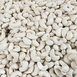 Anacardos de Vietnam al por Mayor, Crudos, Secos, de Alta Calidad, Marca SANTIGO, OEM ODM, 24 Meses de Duración - Product Image 1