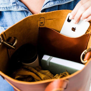 Bolso de hombro de mujer de cuero genuino de gran capacidad personalizado ALW cremallera elegante para el trabajo diario uso en la oficina OEM al por mayor - Product Image 6