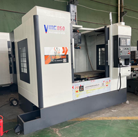 Centre d'usinage vertical CNC VMC850 4 axes haute précision GSK BT40, machine multifonctionnelle pour la fabrication de pièces métalliques