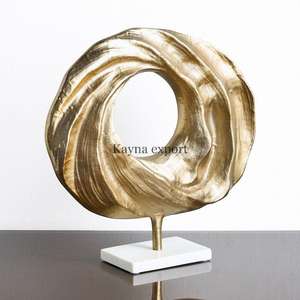 Offre spéciale Aluminium Métal Luxe plaqué or décoratif Artisanat métal Showpiece sculpture hôtels et restaurant décor - Product Image 4