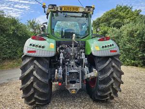 Precio barato usado Fendt 718 Vario 4wd tractor agrícola para la venta - Product Image 4