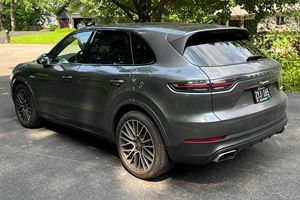 Porsche Cayenne E-Hybrid 455 ch hybride rechargeable V6, Pack Premium Plus, non modifié, modèle 2019 - Product Image 5