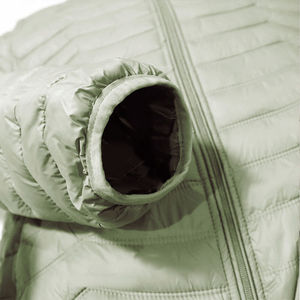 Custom Style <b>Women's</b> Puffer <b>Jacket</b> Long Sleeve Breathable <b>Waterproof</b> Reversible Plain Dyed Hooded Nylon Wholesale Price - Product Image 2