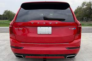 VOLVO XC90 T6 R-DESIGN 2019 d'occasion, conduite à gauche/droite - Product Image 3