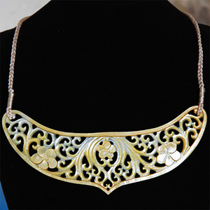 สร้อยคอศิลปะแกะสลักบาหลี เครื่องประดับเปลือกหอย พร้อมเพชรทรงเจ้าหญิง ร้อยแบบโซ่ลายมงกุฎ เหมาะสำหรับเป็นของขวัญ - Product Image 1