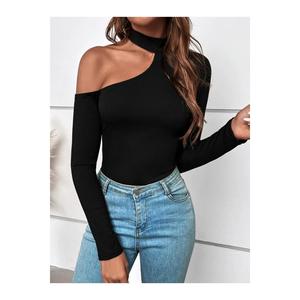 Blusa a maniche lunghe mezza dolcevita da donna con spalle scoperte