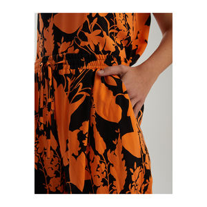 กางเกงวิสโคสพิมพ์ลายยืดหยุ่นสำหรับผู้หญิง BGN รุ่น S24P515 - Product Image 4