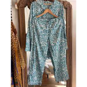 Conjunto de Pijama Tropical Dreaming ODM, 100% Algodón Tejido, Suave y Cómodo para Dormir en Verano, con Botones y Cintura Elástica para Familias - Product Image 4