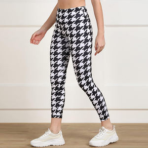 Las mallas de mujer de algodón 100 por ciento más vendidas con el último diseño Pantalones de Yoga de entrenamiento de fitness impresos con logotipo y diseño personalizados - Product Image 3