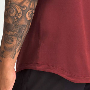 Camiseta sin mangas teñida Lisa para hombre, producto de alta demanda para gimnasio, ropa deportiva, diseña tu propio estilo, camiseta sin mangas para hombre en diferentes tamaños - Product Image 5