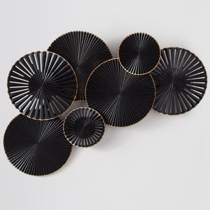 Art mural en métal avec corde, design floral vertical artisanal, style moderne et élégant, pour la décoration murale du salon et vase mural - Product Image 1